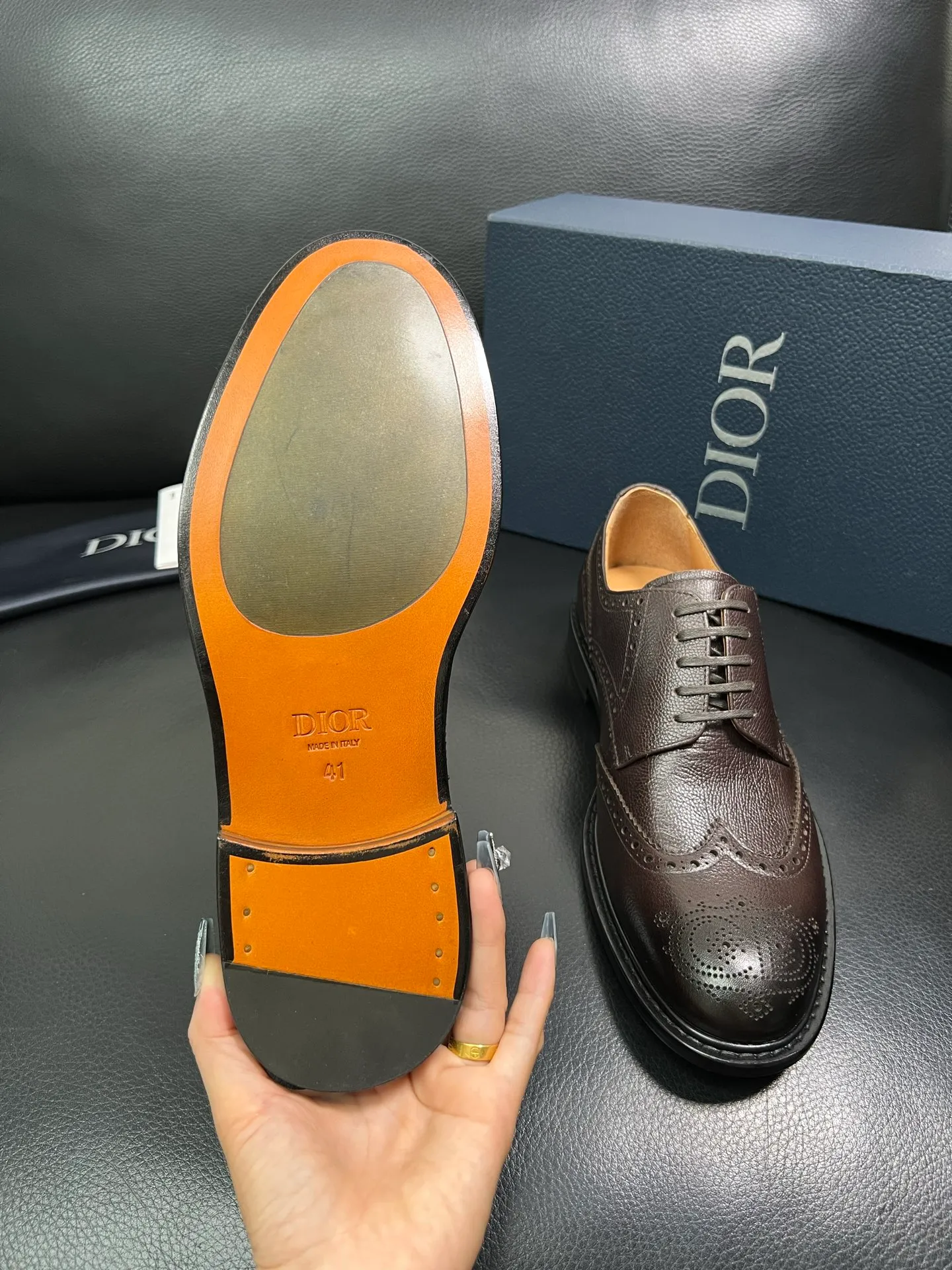 Men's shoes 💰940 Dior top purchasing agent, synchronized with Dior counters, original factory configuration, imported Italian cowhide, fully imported water-dyed cowhide lining, sole: original factory special supply, original sole super comfortable, original factory follow-up order 🔍🔍High quality, welcome to compare, code number 39-44 (can be ordered 38 45 46) 85868